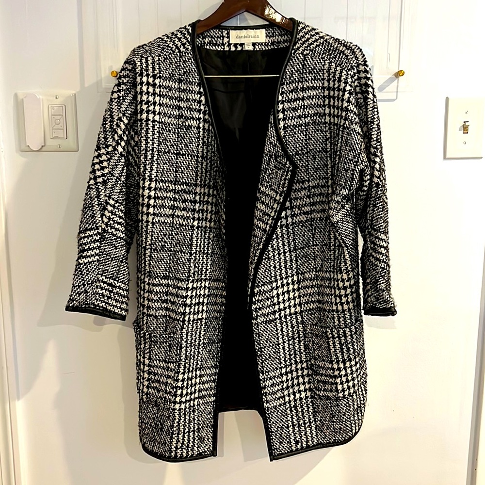 Houndstooth tweed car coat, M